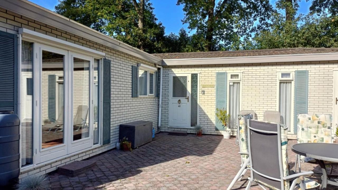 Chalet 42 'Vuursteenberg' Bospark Ijsselheide Zwolle Hattemerbroek Exterior foto